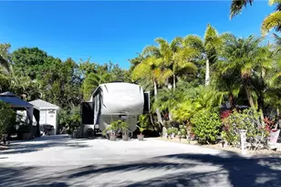 10035 Ramblewood Ct, Fort Myers, FL 33905 - Photo 9