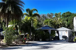 10035 Ramblewood Ct, Fort Myers, FL 33905 - Photo 11