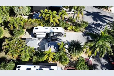 10035 Ramblewood Ct, Fort Myers, FL 33905 - Photo 5