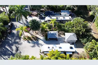 10035 Ramblewood Ct, Fort Myers, FL 33905 - Photo 3