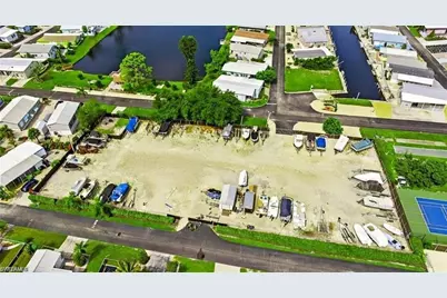 4717 Tahiti Dr, Bonita Springs, FL 34134 - Photo 11