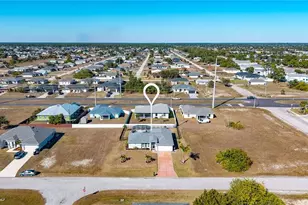 703 NE 23rd Terrace, Cape Coral, FL 33909 - Photo 27