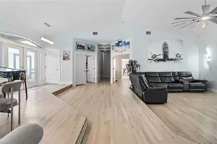 18683 Baseleg Ave, North Fort Myers, FL 33917 - Photo 15