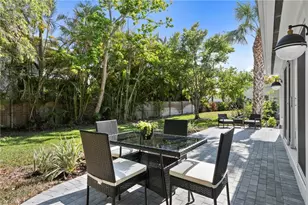 17 Knights Bridge Rd, Naples, FL 34112 - Photo 5