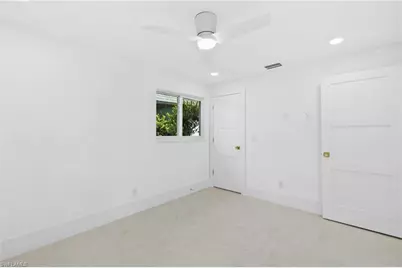 17 Knights Bridge Rd, Naples, FL 34112 - Photo 13