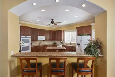 377 Mallory Ct, Naples, FL 34110 - Photo 13