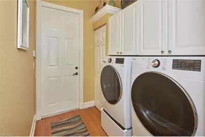 377 Mallory Ct, Naples, FL 34110 - Photo 23