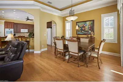 377 Mallory Ct, Naples, FL 34110 - Photo 9