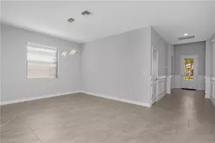 20027 Hartford Blvd, Estero, FL 33928 - Photo 7