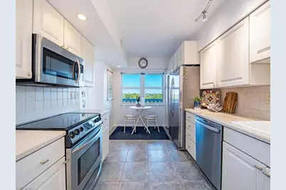 5501 Heron Point Dr #503, Naples, FL 34108 - Photo 5