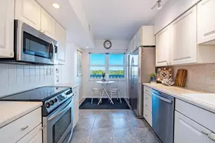 5501 Heron Point Dr, Naples, FL 34108 - Photo 5