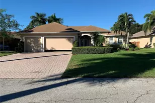 2727 13th St N, Naples, FL 34103 - Photo 15