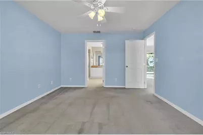 916 NE 4th Pl, Cape Coral, FL 33909 - Photo 23