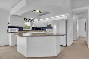 916 NE 4th Pl, Cape Coral, FL 33909 - Photo 11