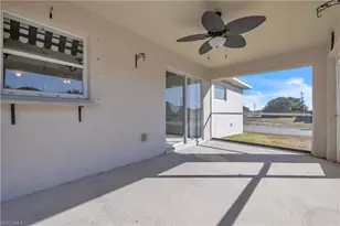 916 NE 4th Pl, Cape Coral, FL 33909 - Photo 41
