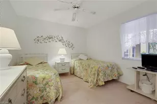 1025 Foxfire Ln, Naples, FL 34104 - Photo 15