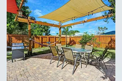 657 93rd Ave N #2, Naples, FL 34108 - Photo 9
