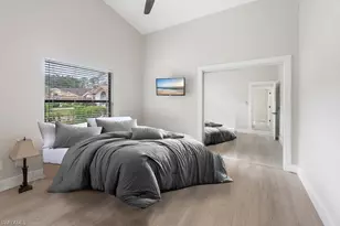 581 Country Walk Ct, Naples, FL 34104 - Photo 19