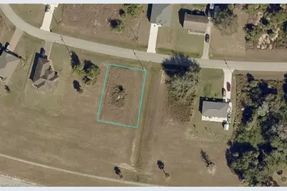 2057 S Montana Cir, Labelle, FL 33935 - Photo 1