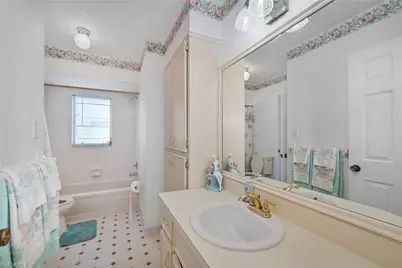 693 95th Ave N, Naples, FL 34108 - Photo 17