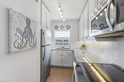 416 Broad Ave S #H416, Naples, FL 34102 - Photo 9