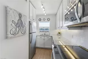 416 Broad Ave S, Naples, FL 34102 - Photo 9