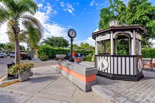 416 Broad Ave S, Naples, FL 34102 - Photo 29