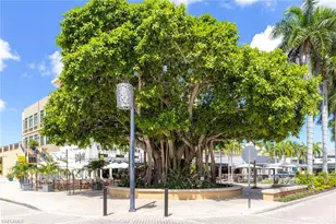 9115 Strada Pl, Naples, FL 34108 - Photo 35