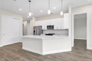 268 Indies Dr E, Naples, FL 34114 - Photo 5