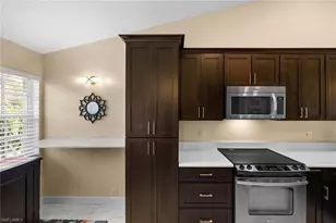 13010 Amberley Ct, Bonita Springs, FL 34135 - Photo 9