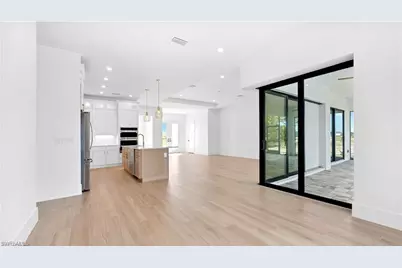 117 NE 5th Ter, Cape Coral, FL 33909 - Photo 13