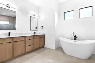 117 NE 5th Terrace, Cape Coral, FL 33909 - Photo 19