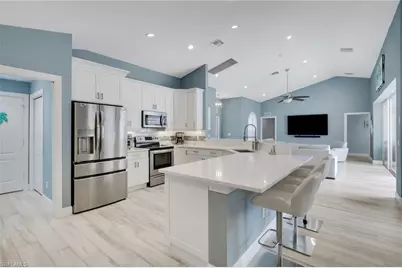 1092 Tivoli Dr, Naples, FL 34104 - Photo 9