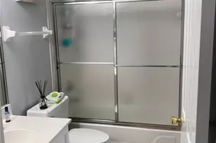 5301 Whitten Dr, Naples, FL 34104 - Photo 15