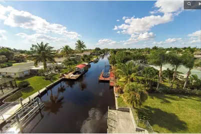 1438 Windsor Ct, Cape Coral, FL 33904 - Photo 17