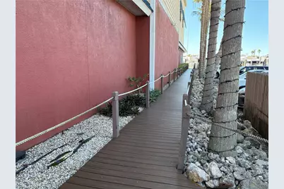 750 River Point Dr, Naples, FL 34102 - Photo 11