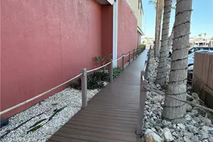 750 River Point Dr, Naples, FL 34102 - Photo 11