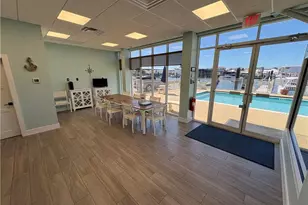 750 River Point Dr, Naples, FL 34102 - Photo 5