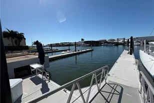 750 River Point Dr, Naples, FL 34102 - Photo 9