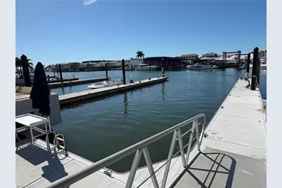 750 River Point Dr, Naples, FL 34102 - Photo 3