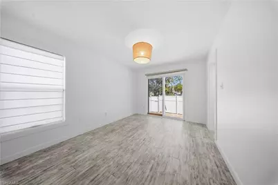 286 Leawood Cir, Naples, FL 34104 - Photo 19