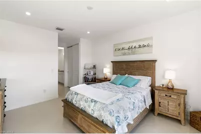 7437 Rockefeller Dr, Naples, FL 34119 - Photo 19