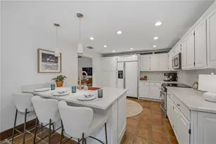 9 Las Brisas Way, Naples, FL 34108 - Photo 7