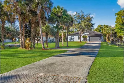 4093 24th Ave SE, Naples, FL 34117 - Photo 3