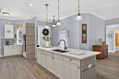 4093 24th Ave SE, Naples, FL 34117 - Photo 5