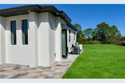 737 Theodore Vail St E, Lehigh Acres, FL 33974 - Photo 13