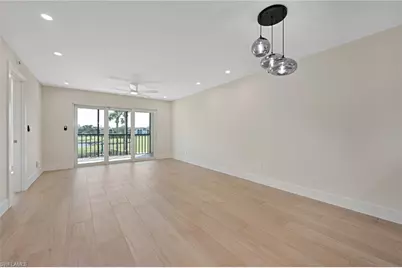 13 High Point Cir N #206, Naples, FL 34103 - Photo 3