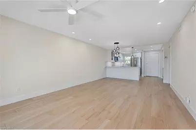 13 High Point Cir N #206, Naples, FL 34103 - Photo 7