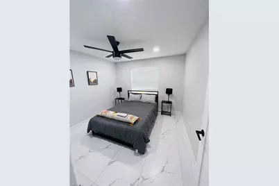 4439 Parrot Ave, Naples, FL 34104 - Photo 9