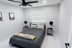 4439 Parrot Ave, Naples, FL 34104 - Photo 9